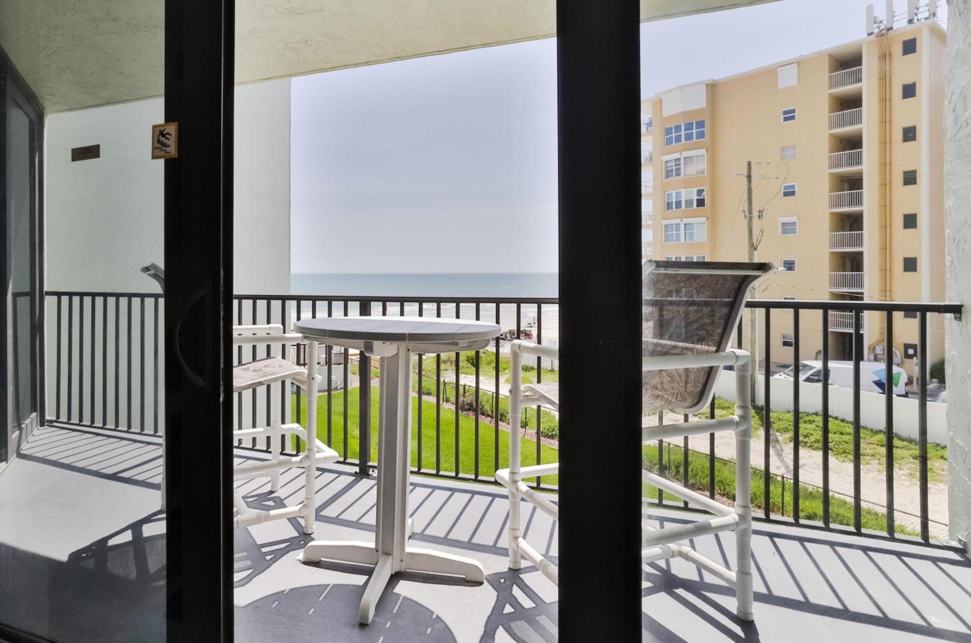 1 Bedroom -1 Bath With Ocean Views At Ocean Trillium 302 New Smyrna Beach Eksteriør bilde