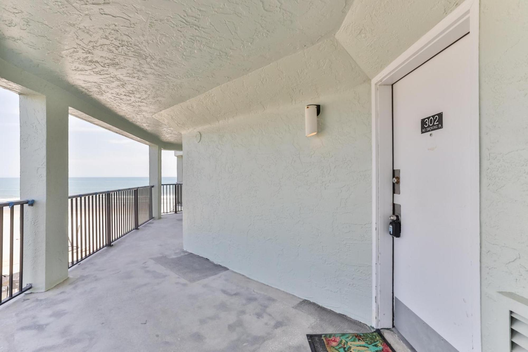 1 Bedroom -1 Bath With Ocean Views At Ocean Trillium 302 New Smyrna Beach Eksteriør bilde