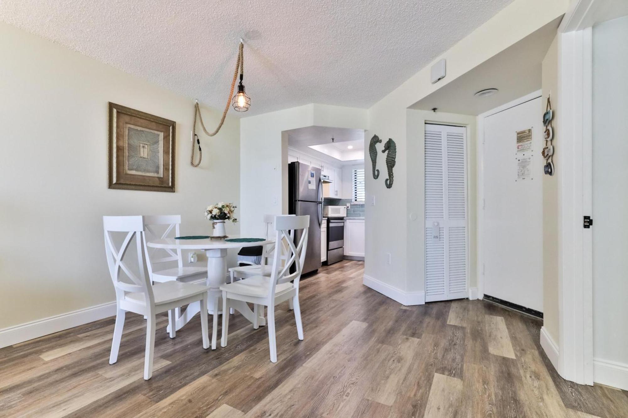 1 Bedroom -1 Bath With Ocean Views At Ocean Trillium 302 New Smyrna Beach Eksteriør bilde